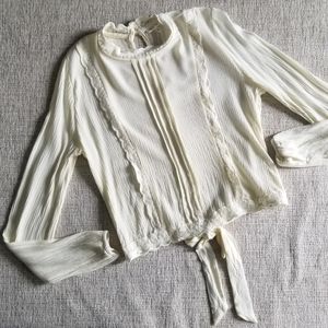 Selfie Cream Colored Long Sleeved Top Size Small